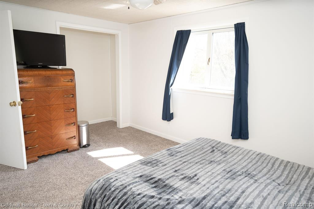 7620 SHADY BEACH Drive, Whitmore Lake, MI 48189 — Photo 13