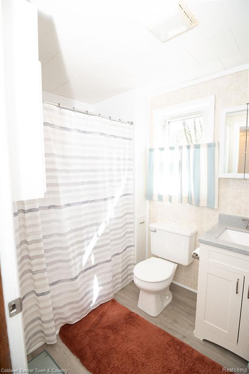 7620 SHADY BEACH Drive, Whitmore Lake, MI 48189 — Photo 16