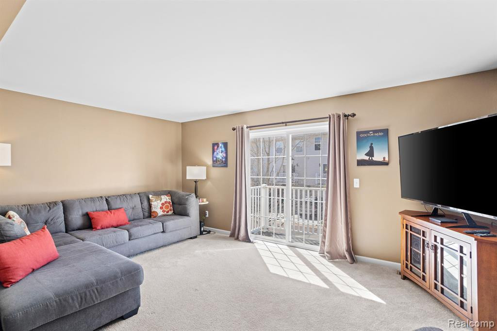 3015 ORINOCO Lane, Ypsilanti, MI 48197 — Photo 2