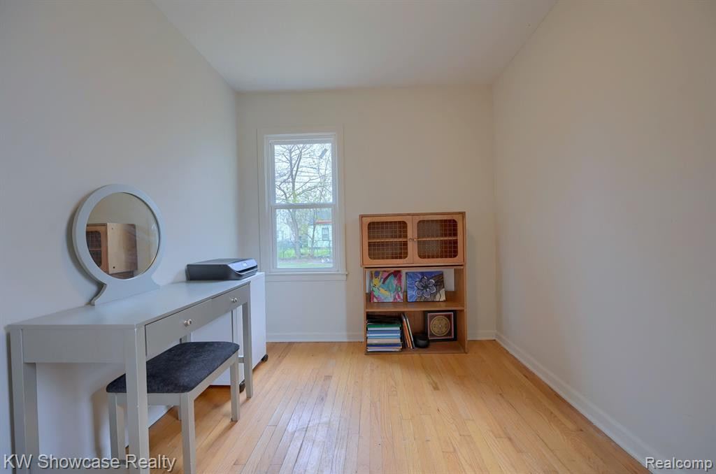 587 MONTANA Avenue, Pontiac, MI 48341 — Photo 14