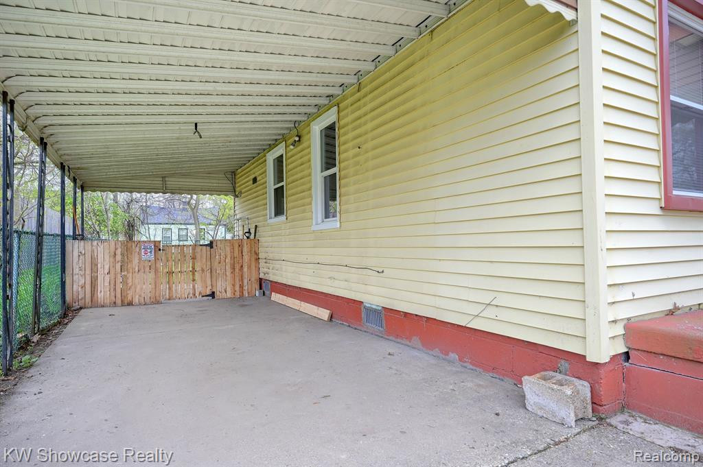 587 MONTANA Avenue, Pontiac, MI 48341 — Photo 17