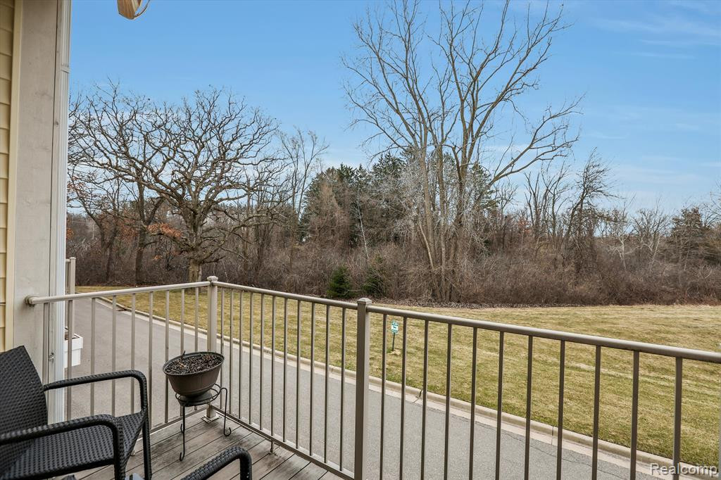 13104 Egret Lane, Walled Lake, MI 48390 — Photo 8