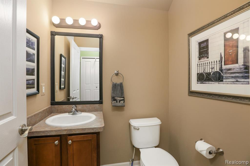 13104 Egret Lane, Walled Lake, MI 48390 — Photo 11