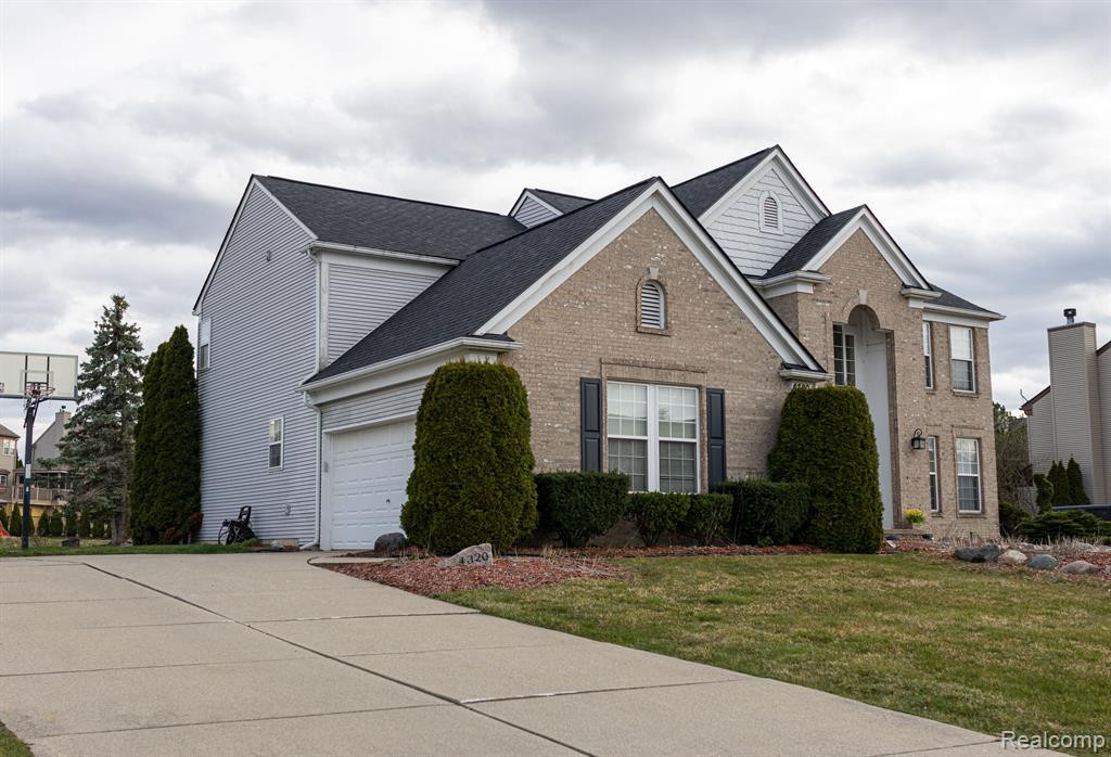 4320 REDDING Circle, Grand Blanc, MI 48439 — Photo 2