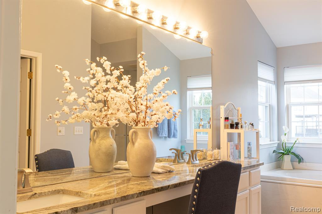 4320 REDDING Circle, Grand Blanc, MI 48439 — Photo 17