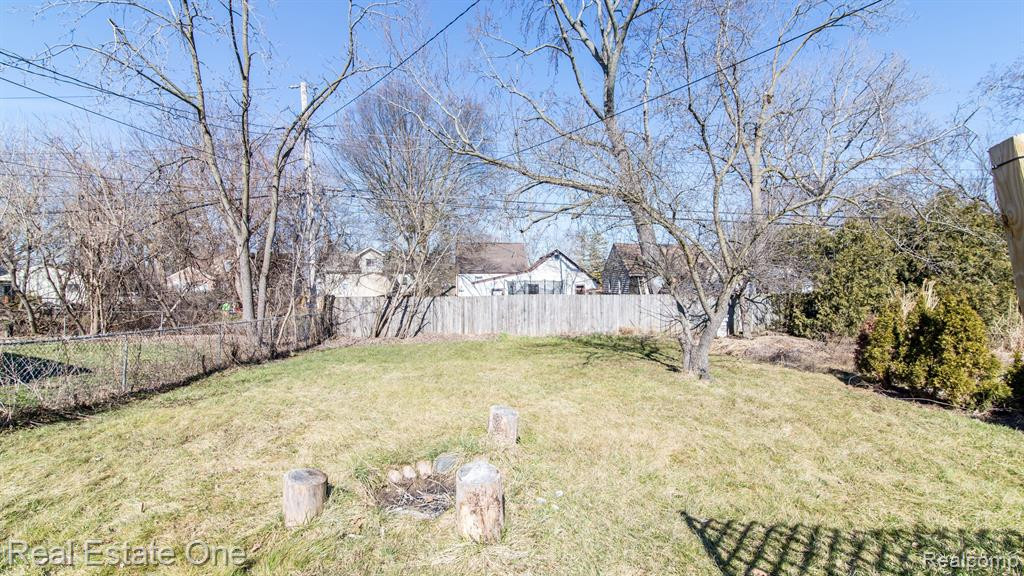 960 LA SALLE Avenue, Waterford, MI 48328 — Photo 4