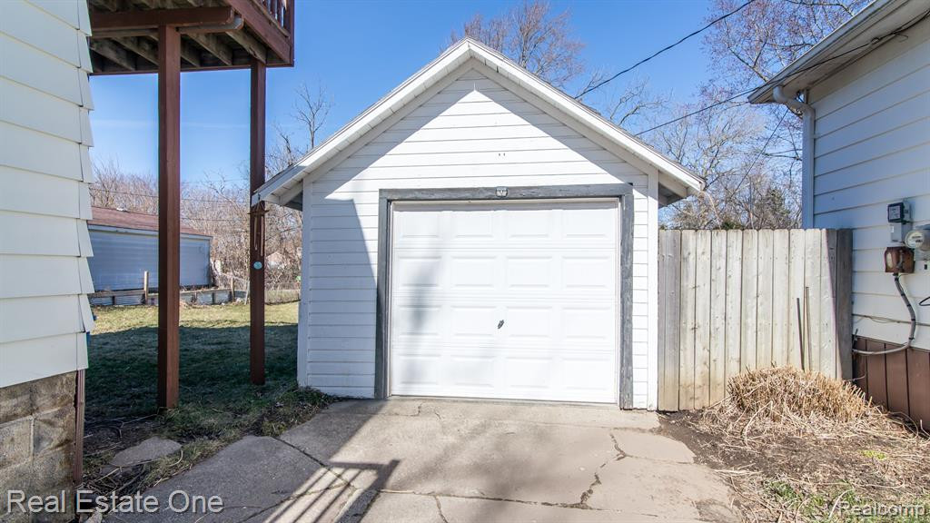 960 LA SALLE Avenue, Waterford, MI 48328 — Photo 5