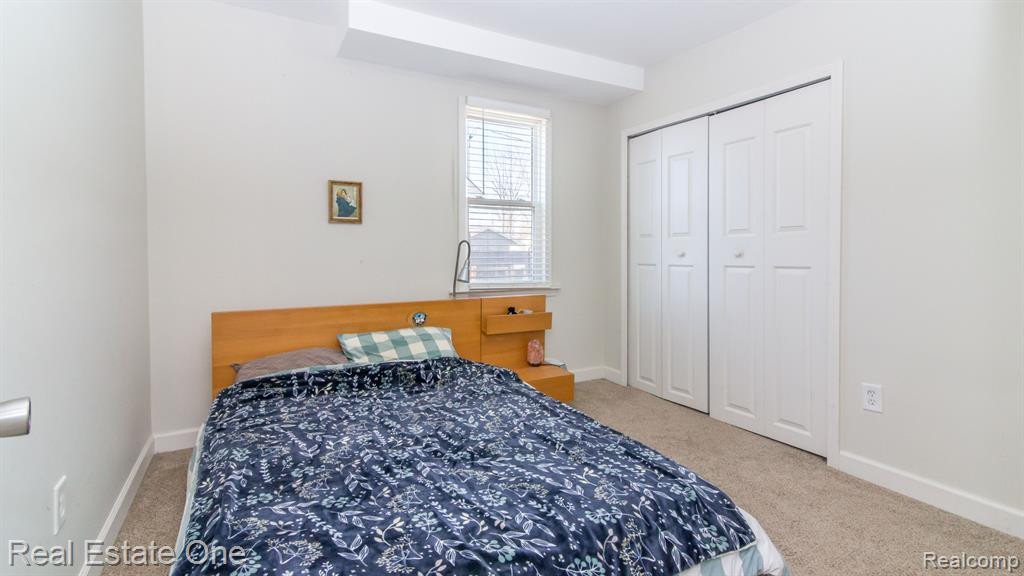 960 LA SALLE Avenue, Waterford, MI 48328 — Photo 13