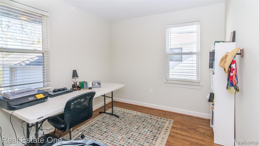 960 LA SALLE Avenue, Waterford, MI 48328 — Photo 14
