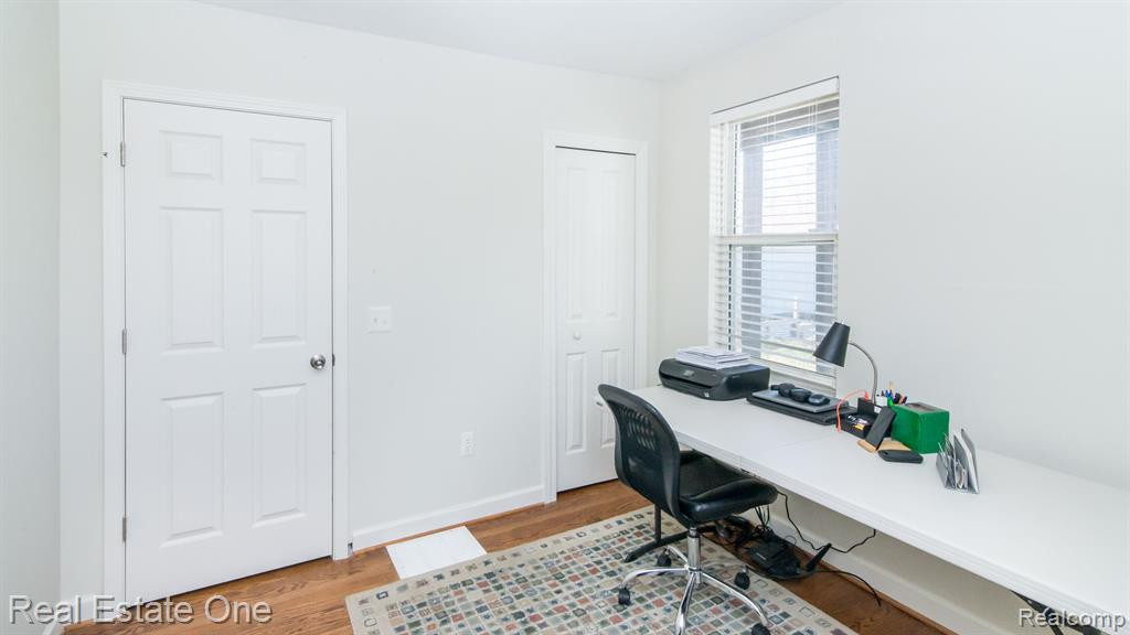 960 LA SALLE Avenue, Waterford, MI 48328 — Photo 15