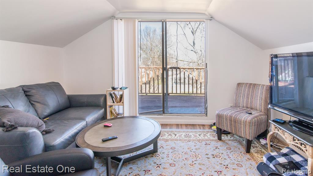 960 LA SALLE Avenue, Waterford, MI 48328 — Photo 21