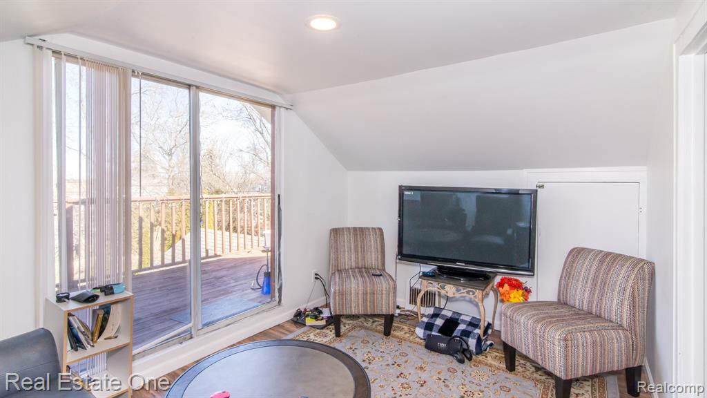 960 LA SALLE Avenue, Waterford, MI 48328 — Photo 22