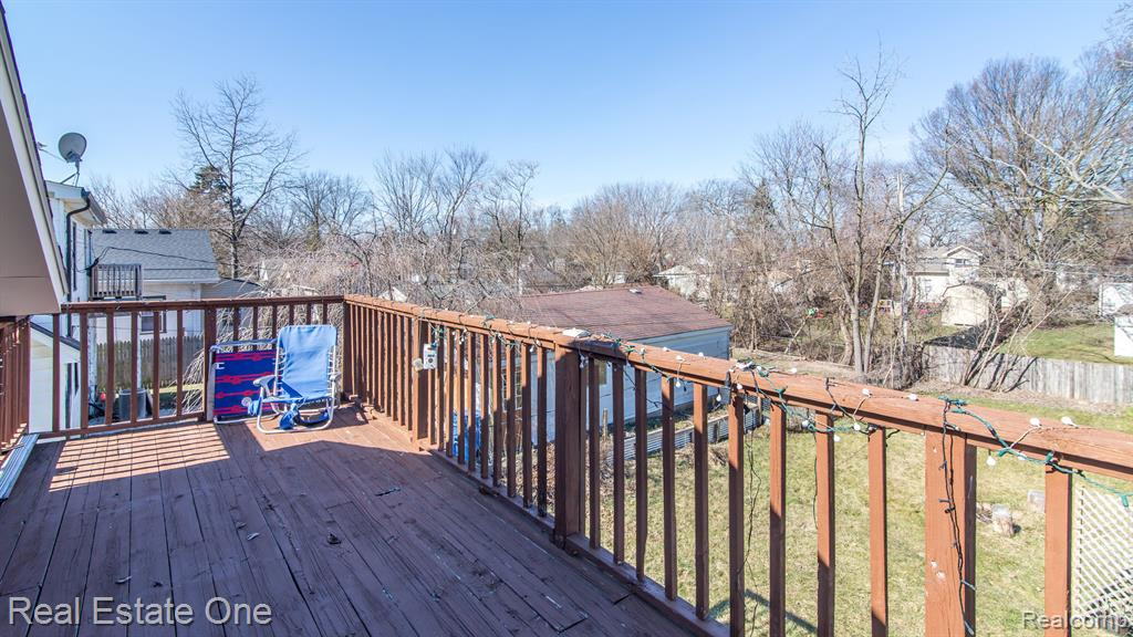 960 LA SALLE Avenue, Waterford, MI 48328 — Photo 28
