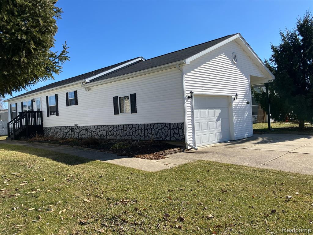 440 Hidden Ridge Road, Morrice, MI 48857 — front exterior