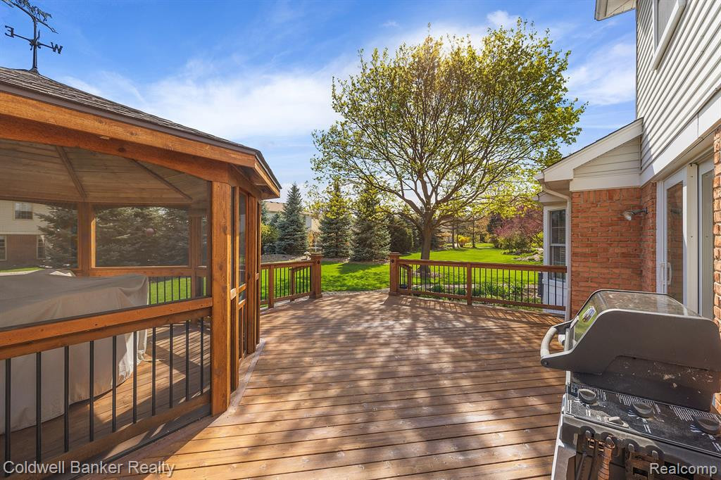 49309 PLUM TREE Drive, Plymouth, MI 48170 — Photo 11