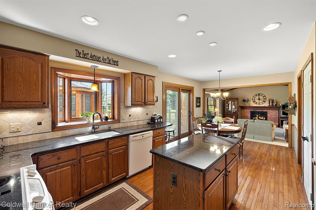 49309 PLUM TREE Drive, Plymouth, MI 48170 — Photo 27