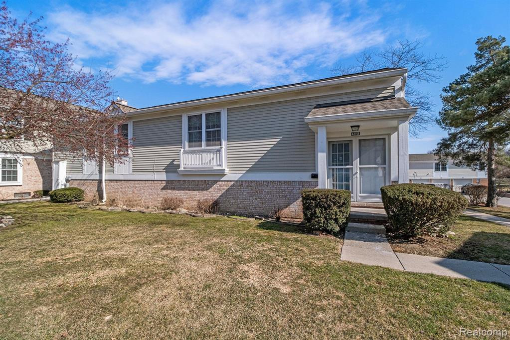 42155 PELLSTON Drive, Northville, MI 48167 — Photo 2