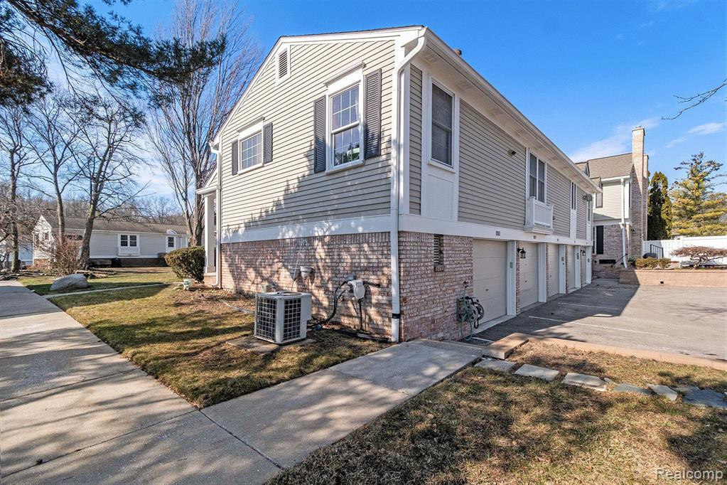 42155 PELLSTON Drive, Northville, MI 48167 — Photo 15