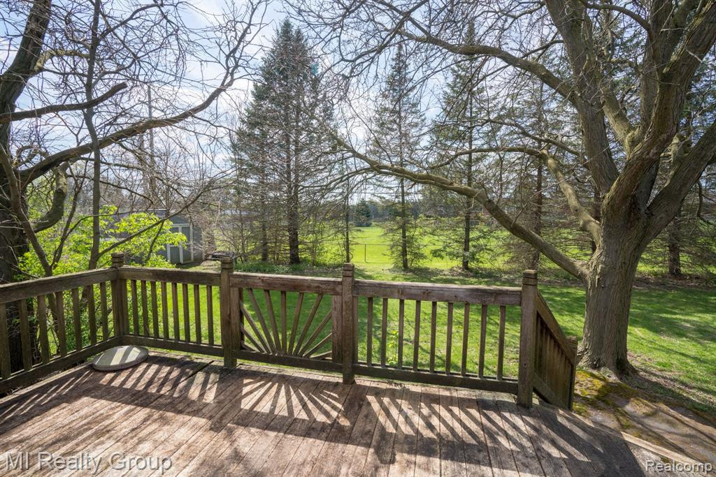 68749 KNOLLWOOD Court, Washington, MI 48095 — Photo 5