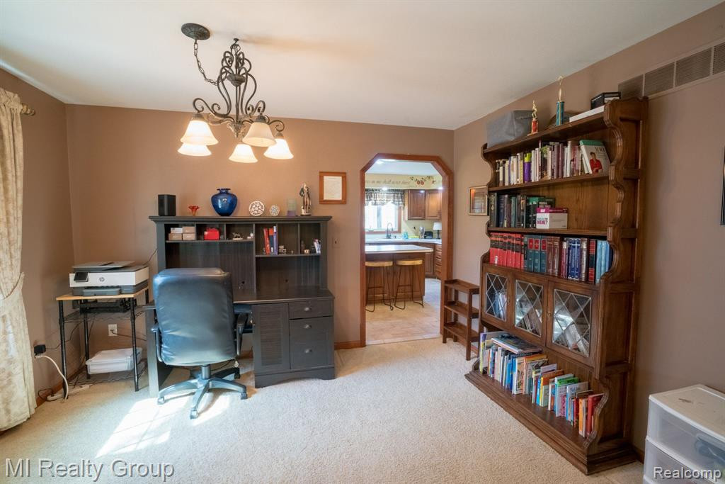 68749 KNOLLWOOD Court, Washington, MI 48095 — Photo 11