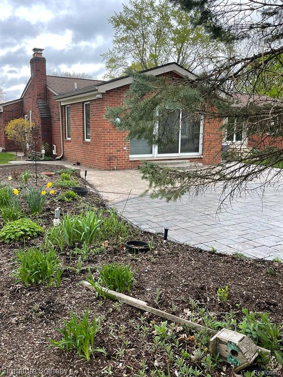45003 GOVERNOR BRADFORD Road, Plymouth, MI 48170 — Photo 2