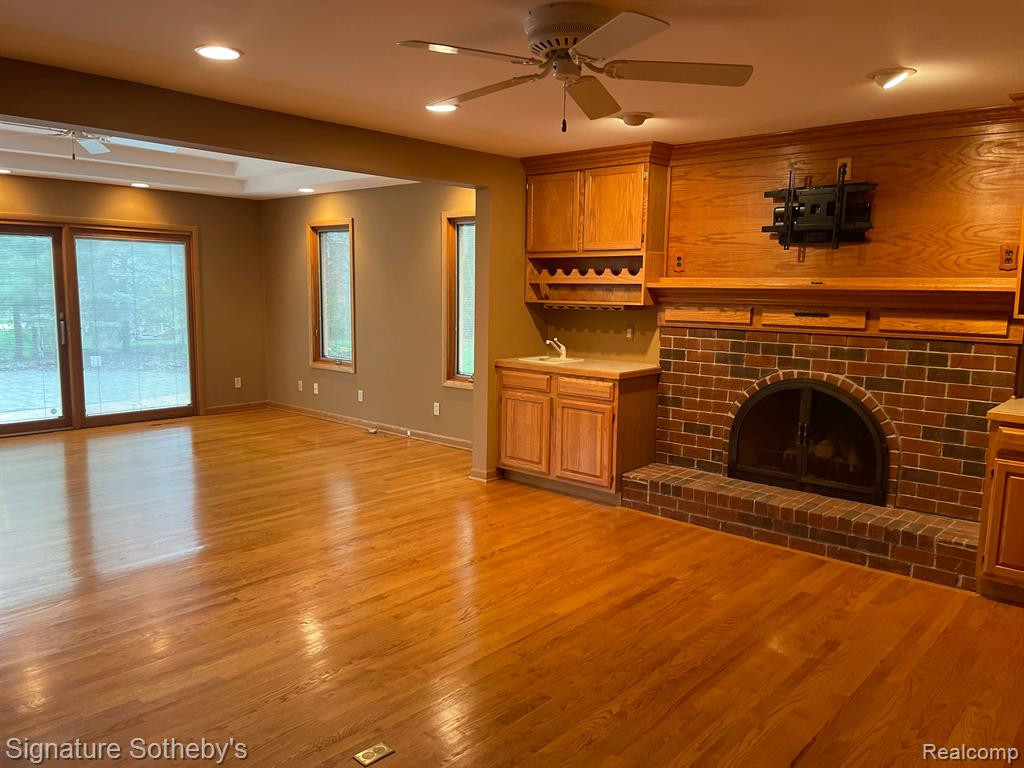 45003 GOVERNOR BRADFORD Road, Plymouth, MI 48170 — Photo 4