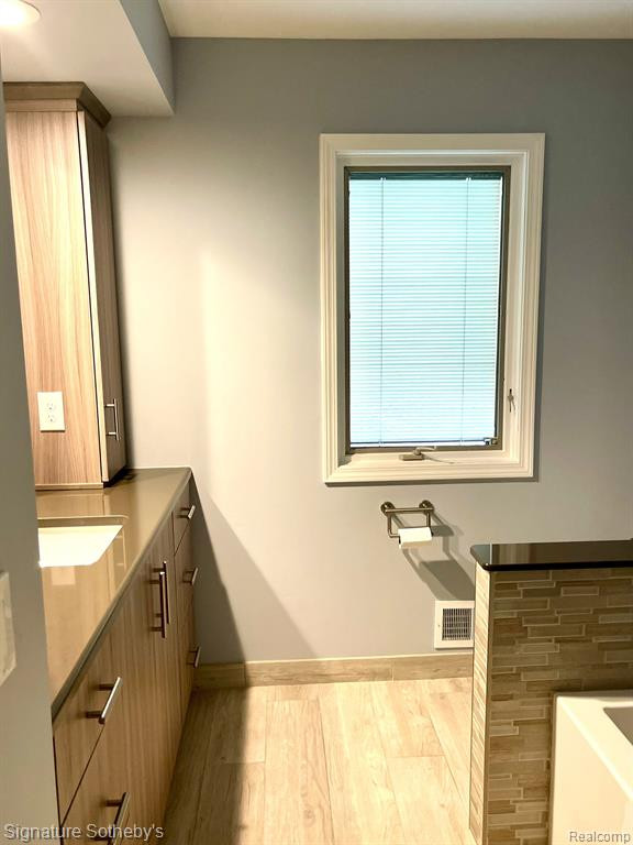 45003 GOVERNOR BRADFORD Road, Plymouth, MI 48170 — Photo 12