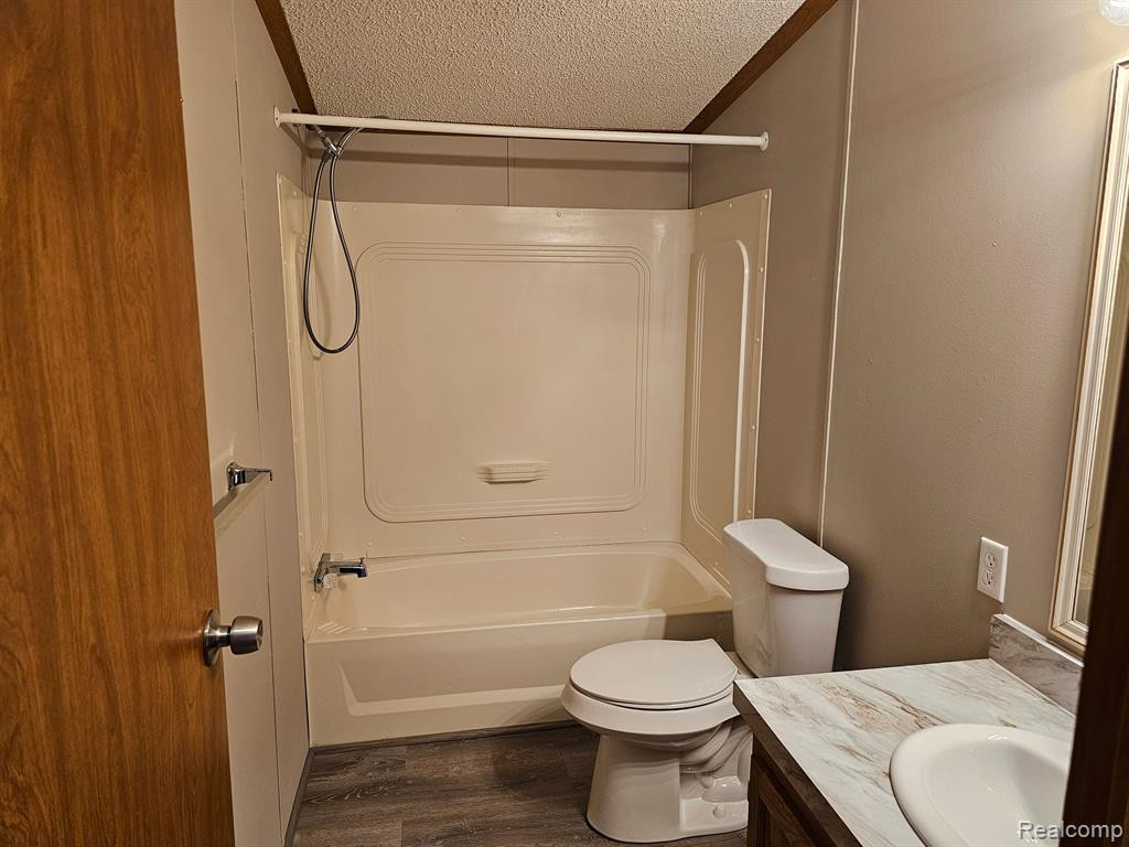 7356 Bagpipe Drive, Alma, MI 48801 — Photo 9