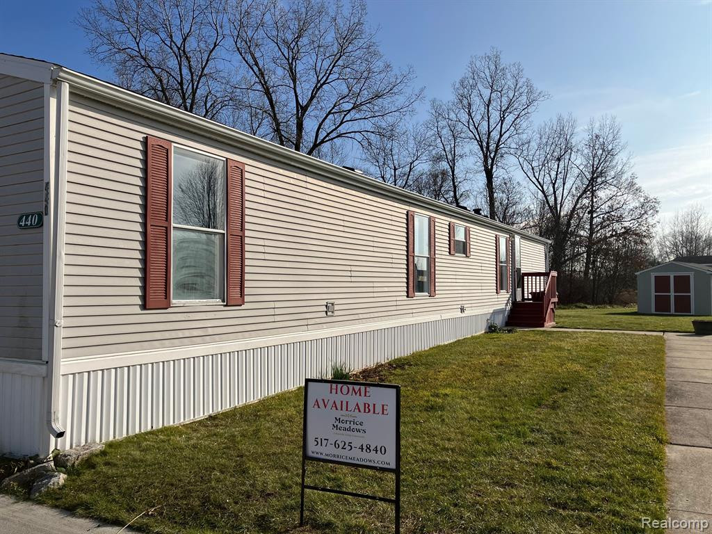 440 E Pondview Drive, Morrice, MI 48857 — front exterior