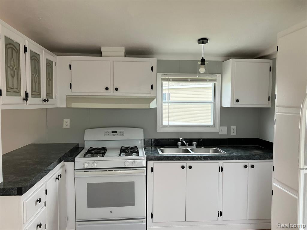 440 E Pondview Drive, Morrice, MI 48857 — Photo 4