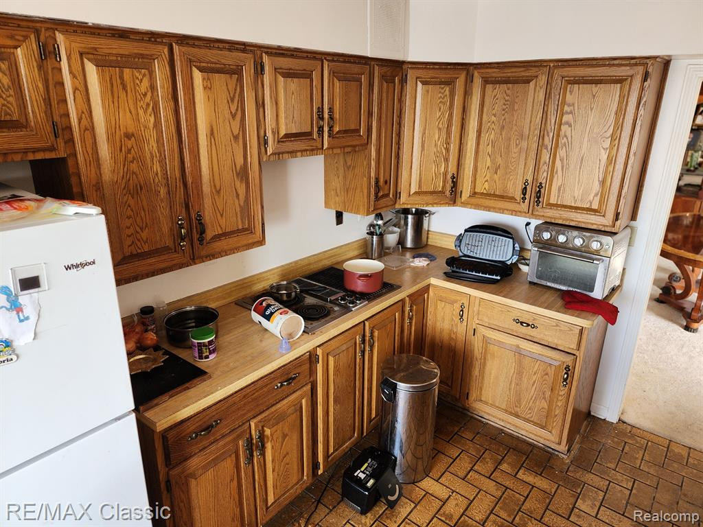 15801 PROVIDENCE Drive, 11B, Southfield, MI 48075 — Photo 9