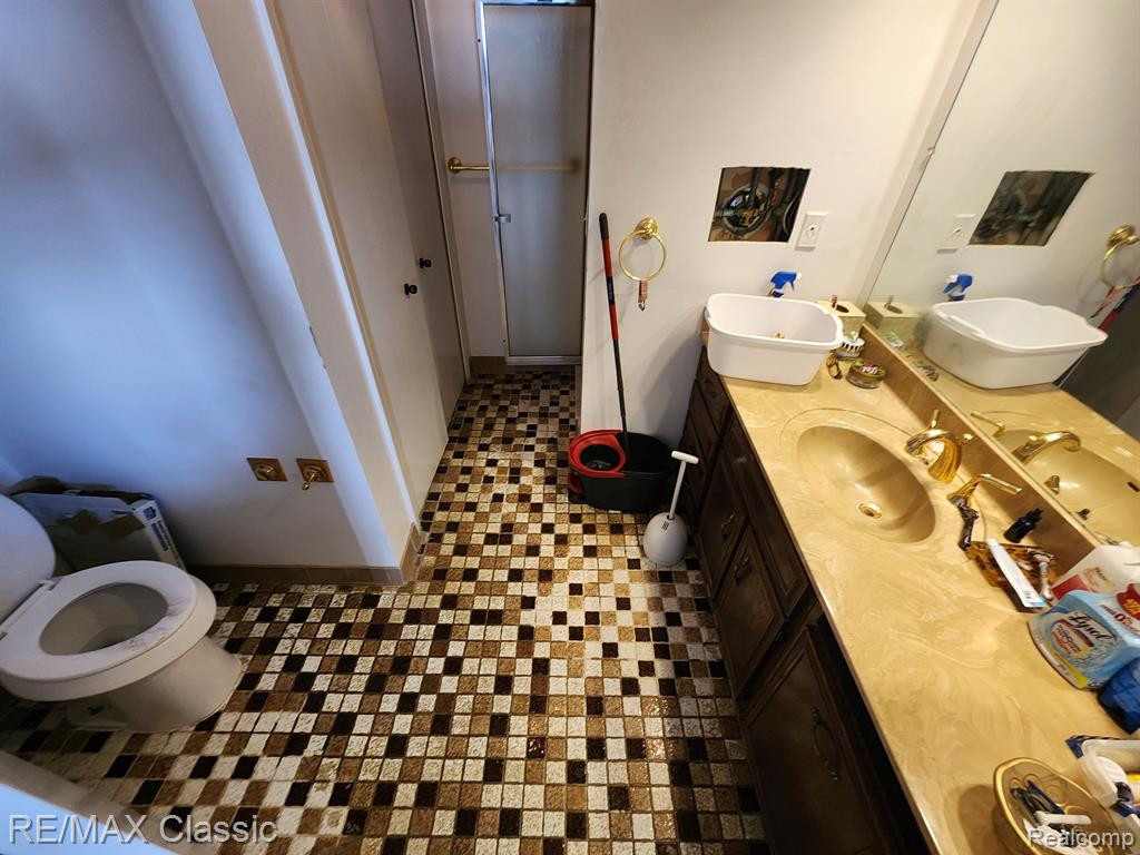 15801 PROVIDENCE Drive, 11B, Southfield, MI 48075 — Photo 13
