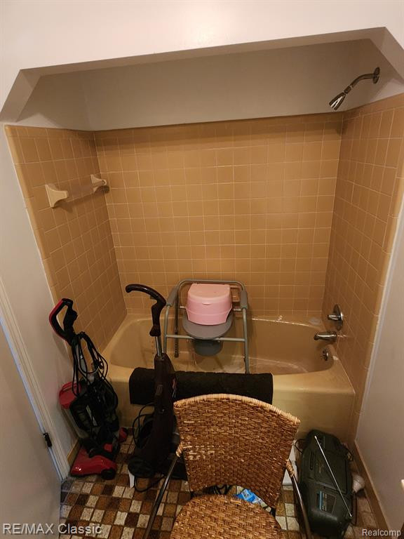15801 PROVIDENCE Drive, 11B, Southfield, MI 48075 — Photo 20