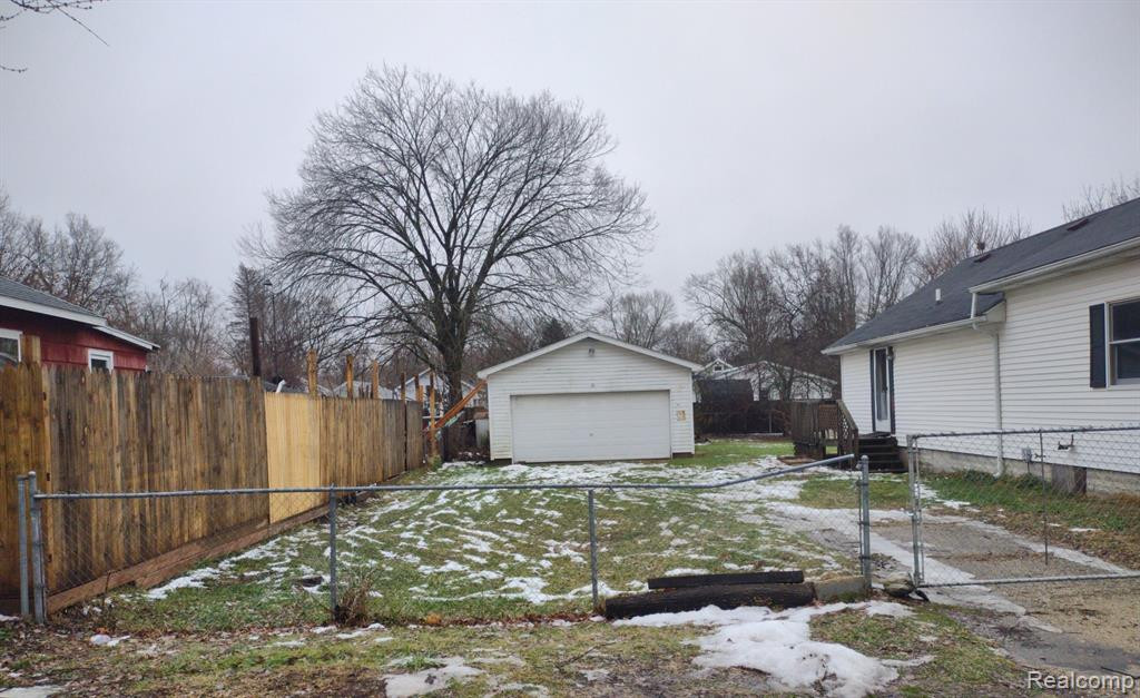 817 JUSTIN Avenue, Jackson, MI 49203 — Photo 5