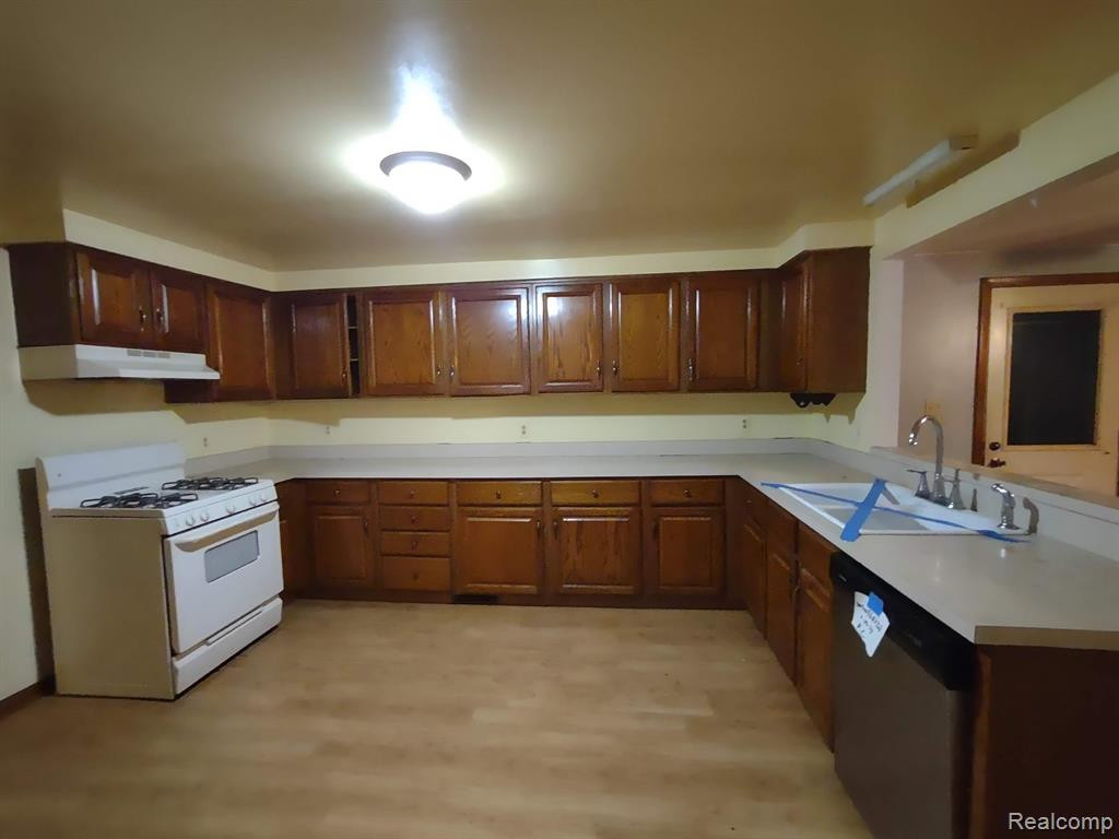 817 JUSTIN Avenue, Jackson, MI 49203 — Photo 10