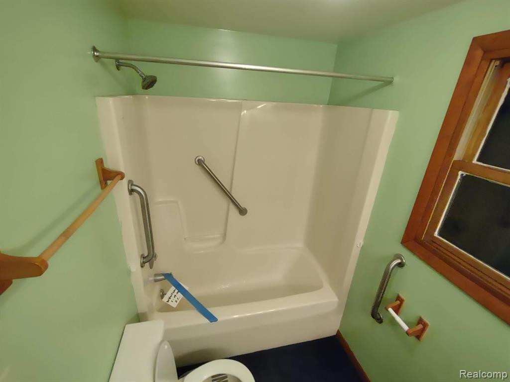 817 JUSTIN Avenue, Jackson, MI 49203 — Photo 18