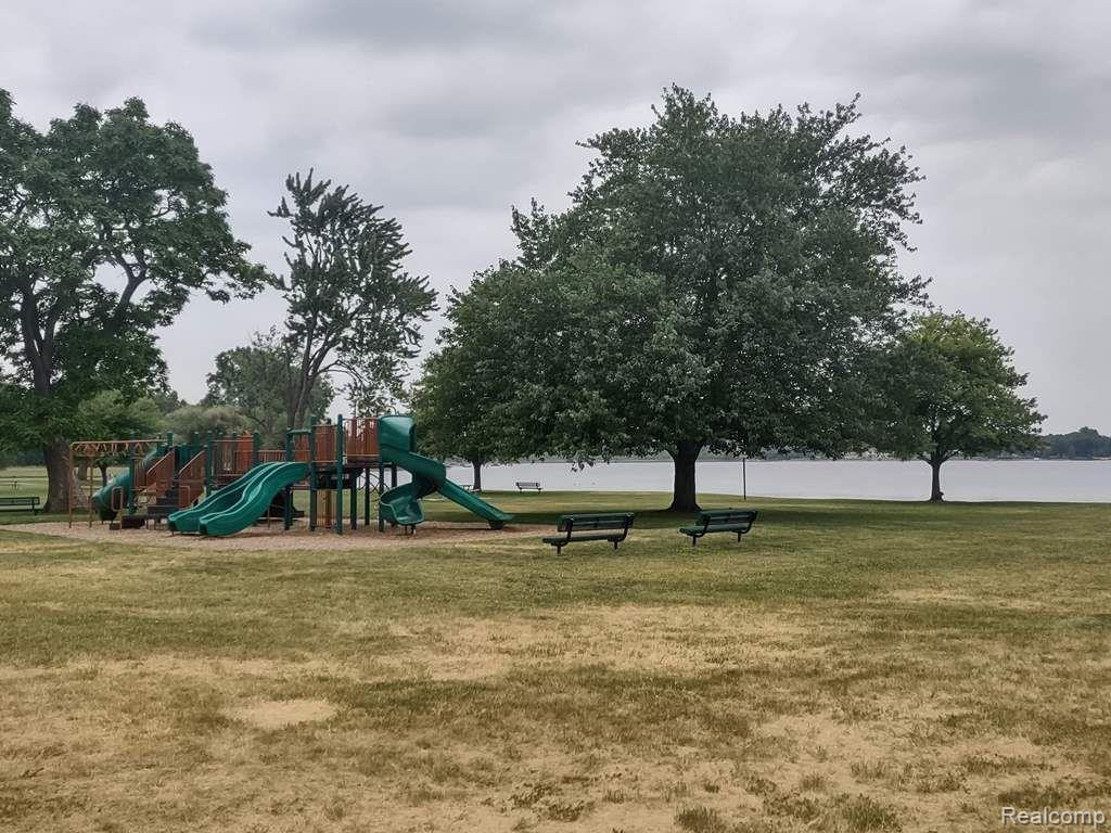 817 JUSTIN Avenue, Jackson, MI 49203 — Photo 23