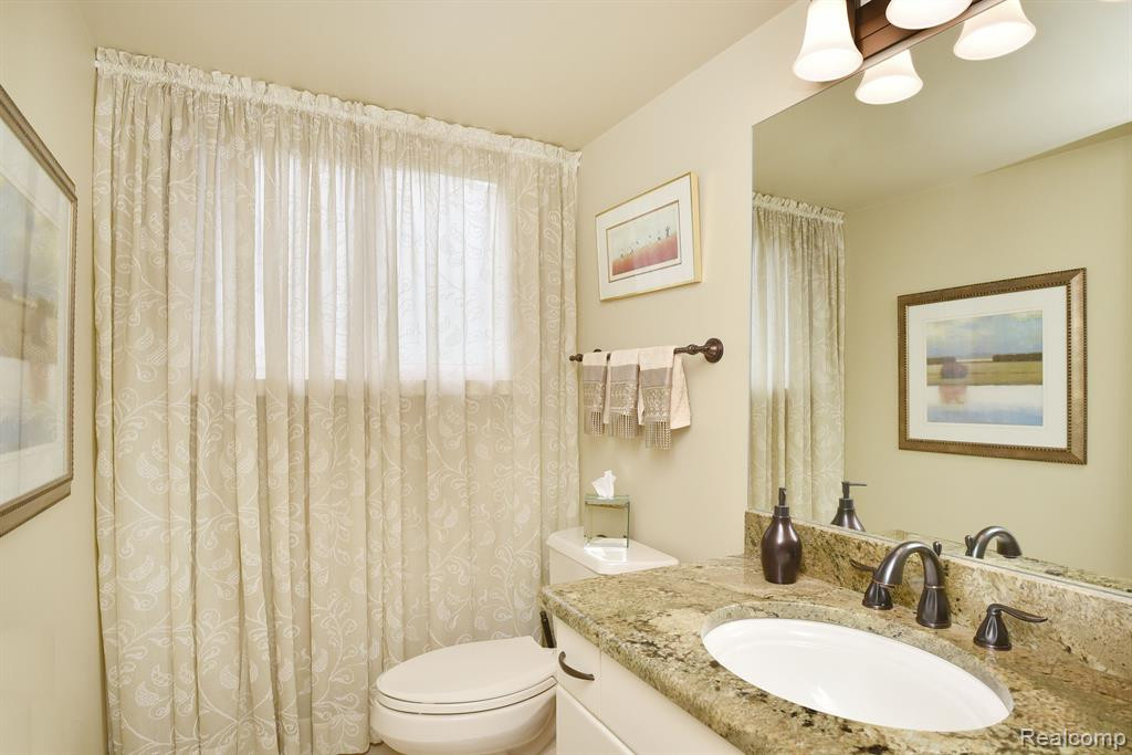 7371 PEPPER Creek, West Bloomfield, MI — Photo 16