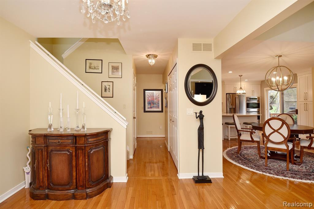 7371 PEPPER Creek, West Bloomfield, MI — Photo 19