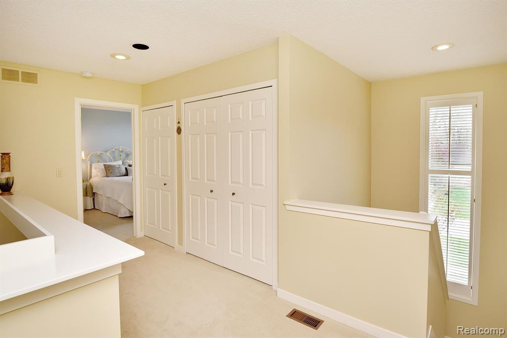 7371 PEPPER Creek, West Bloomfield, MI — Photo 20