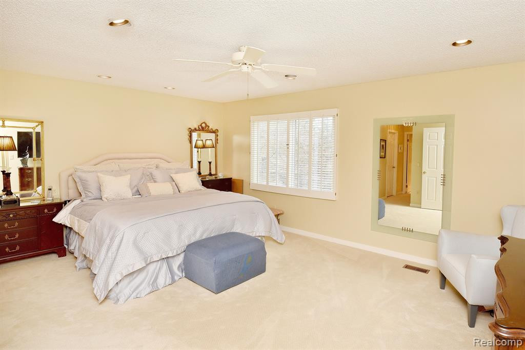 7371 PEPPER Creek, West Bloomfield, MI — Photo 21