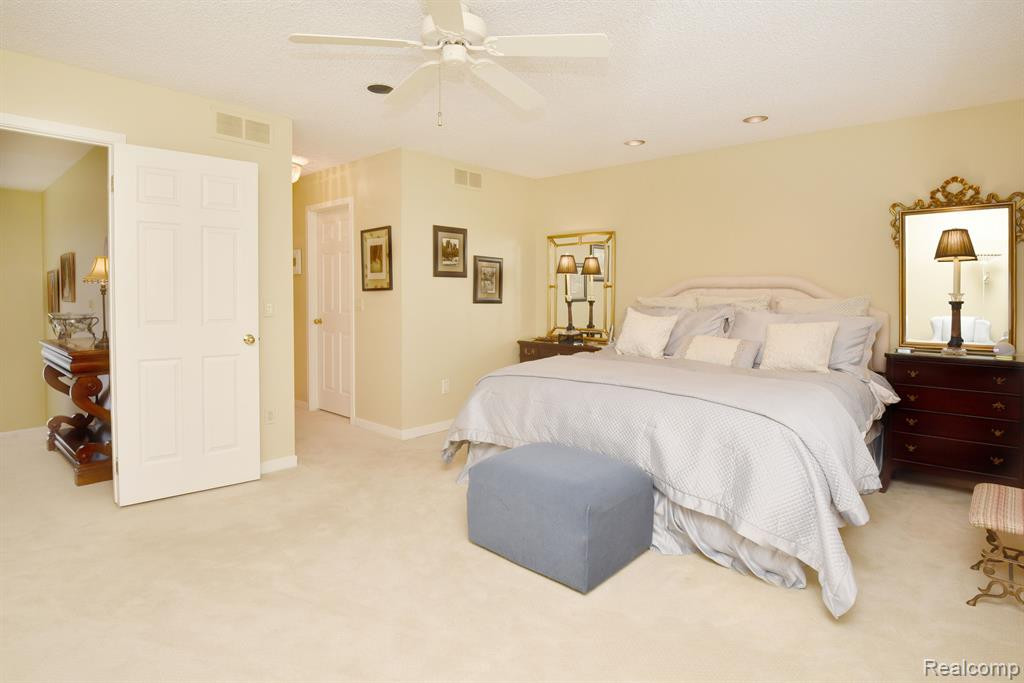 7371 PEPPER Creek, West Bloomfield, MI — Photo 22