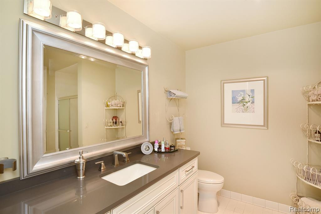 7371 PEPPER Creek, West Bloomfield, MI — Photo 23