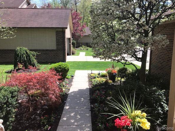 7371 PEPPER Creek, West Bloomfield, MI — Photo 31