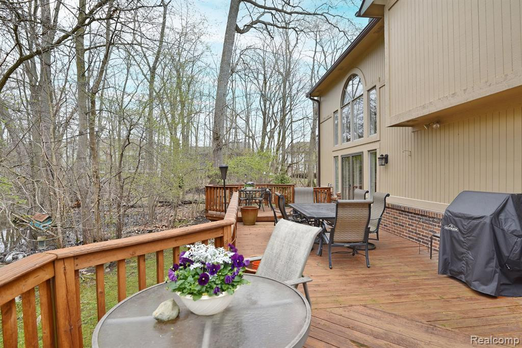 7371 PEPPER Creek, West Bloomfield, MI — Photo 33