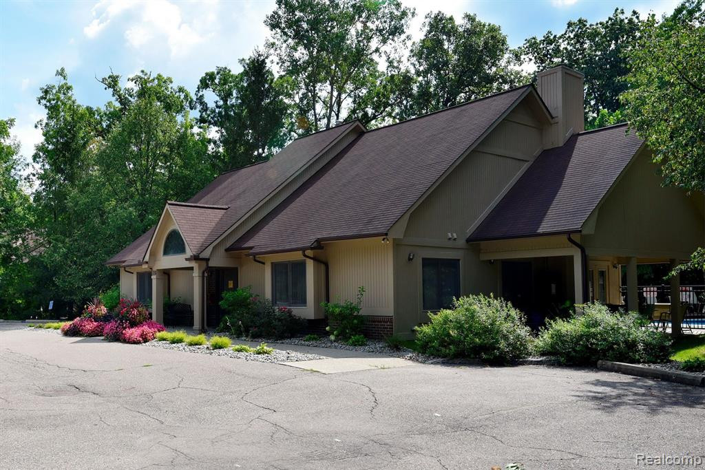 7371 PEPPER Creek, West Bloomfield, MI — Photo 35