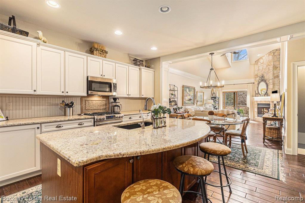 11418 WOLFORT Spur, 43, Brighton, MI 48116 — Photo 3