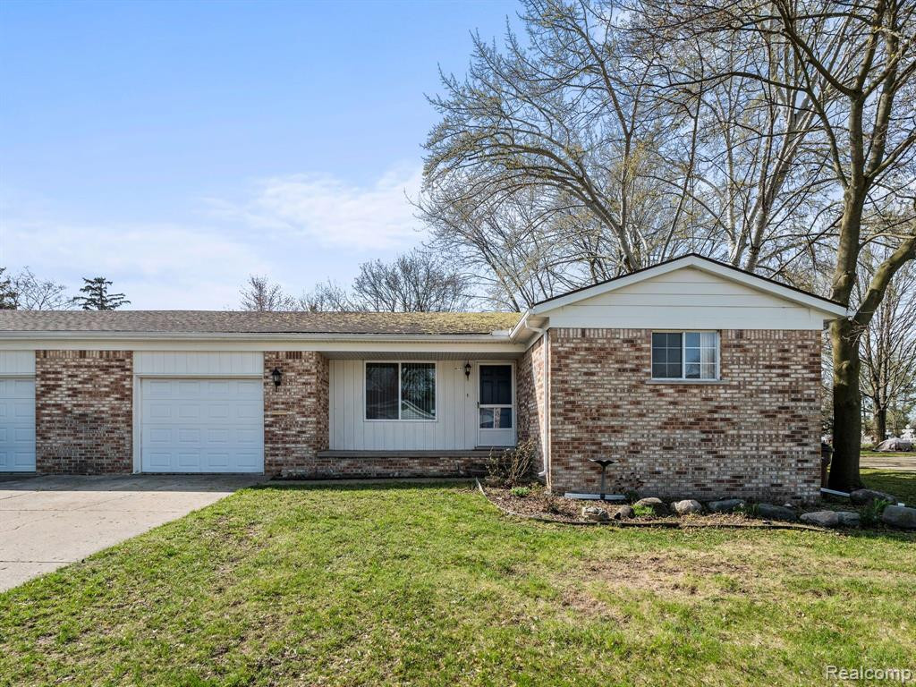 46745 SHELBY, Shelby Twp, MI 48317 — front exterior