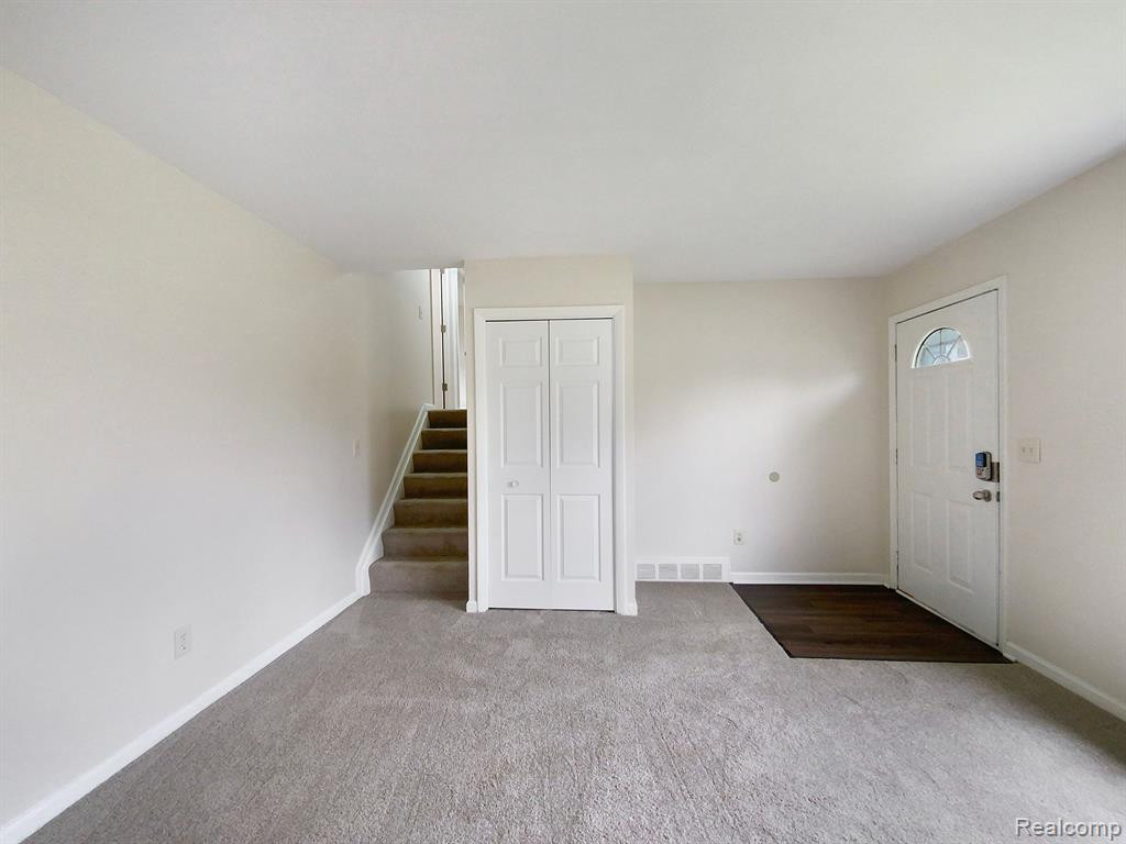 6207 S MIAMI Street, Ypsilanti, MI 48197 — Photo 7