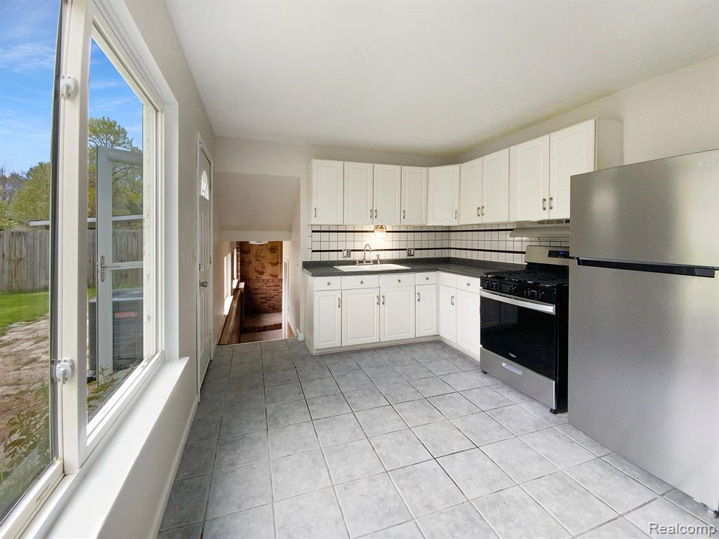 6207 S MIAMI Street, Ypsilanti, MI 48197 — Photo 8